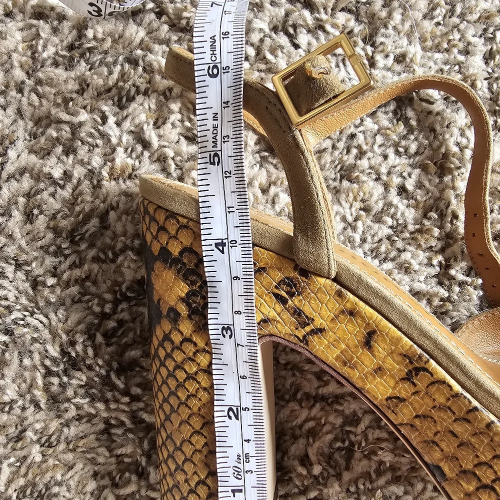 Tory Burch‎ Tan Suede Snake Print Platform Heels Sandals Statement Shoes Sz 7.5